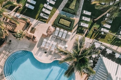 La piscina del hotel Alexander