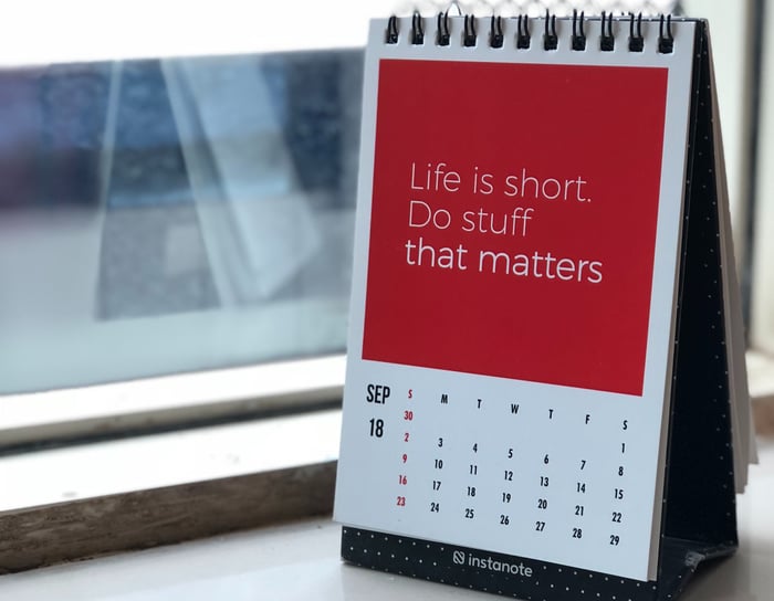 desk calendar