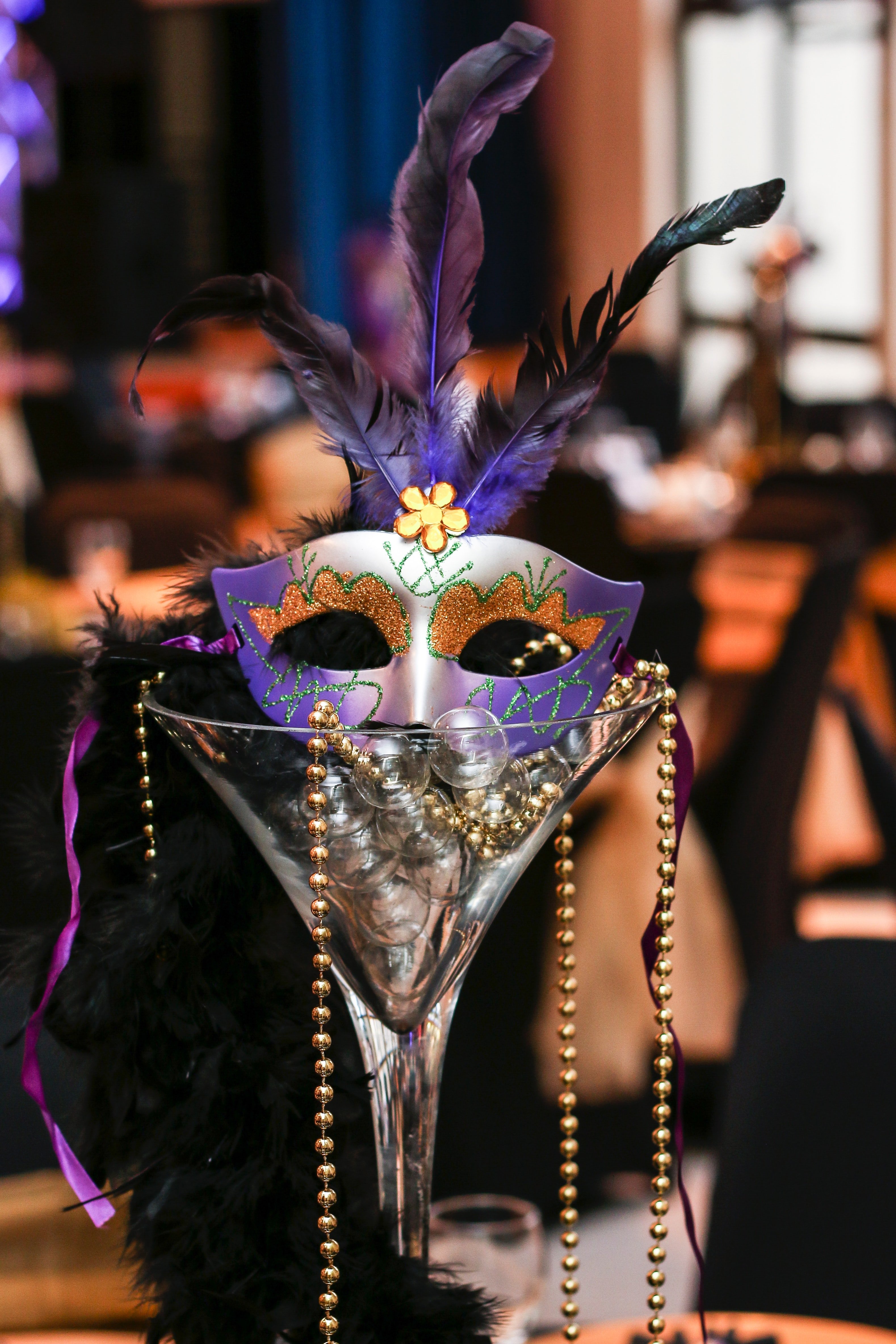 10 Tips For Throwing A Mardi Gras Party