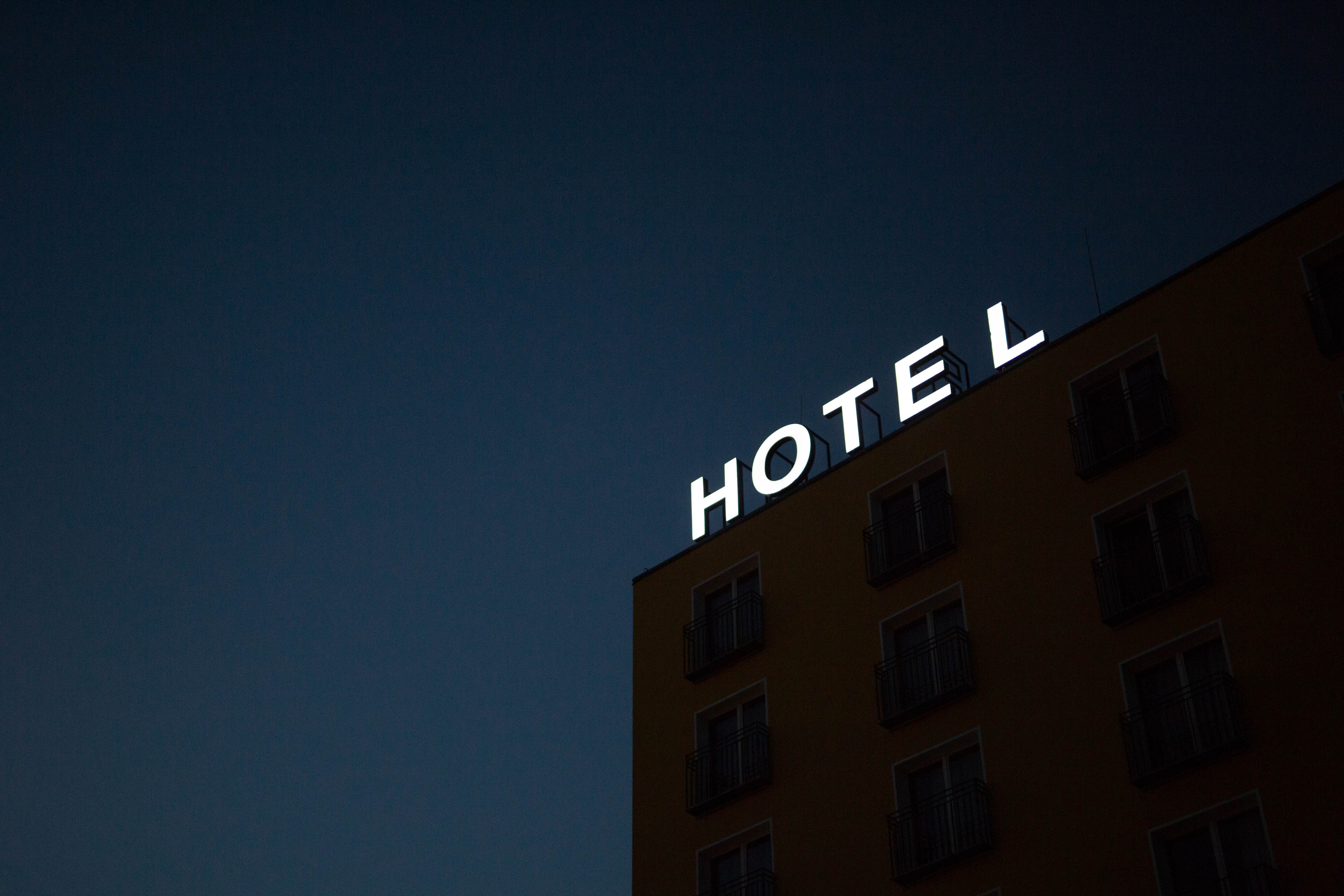 How to Advertise Your Hotel Online